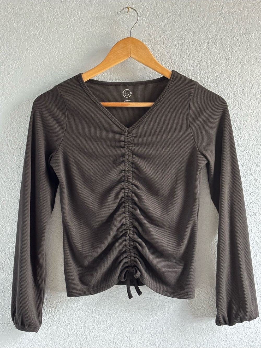 T&B Together & Beyond Brown Ruched Drawstring V-Neck Long Sleeve Top Size L
